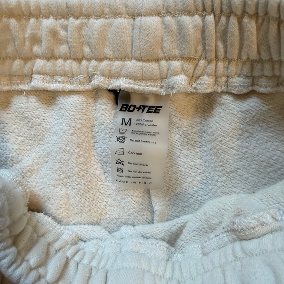 Women's Cream Sweatpants and Shorts Set - Picture 2 of 2